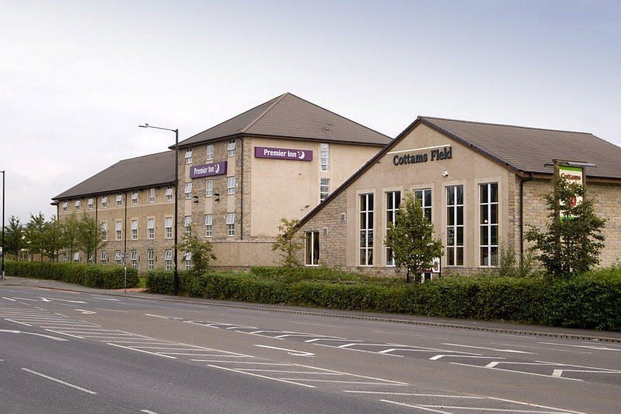 Premier Inn ランカスター エクステリア 写真