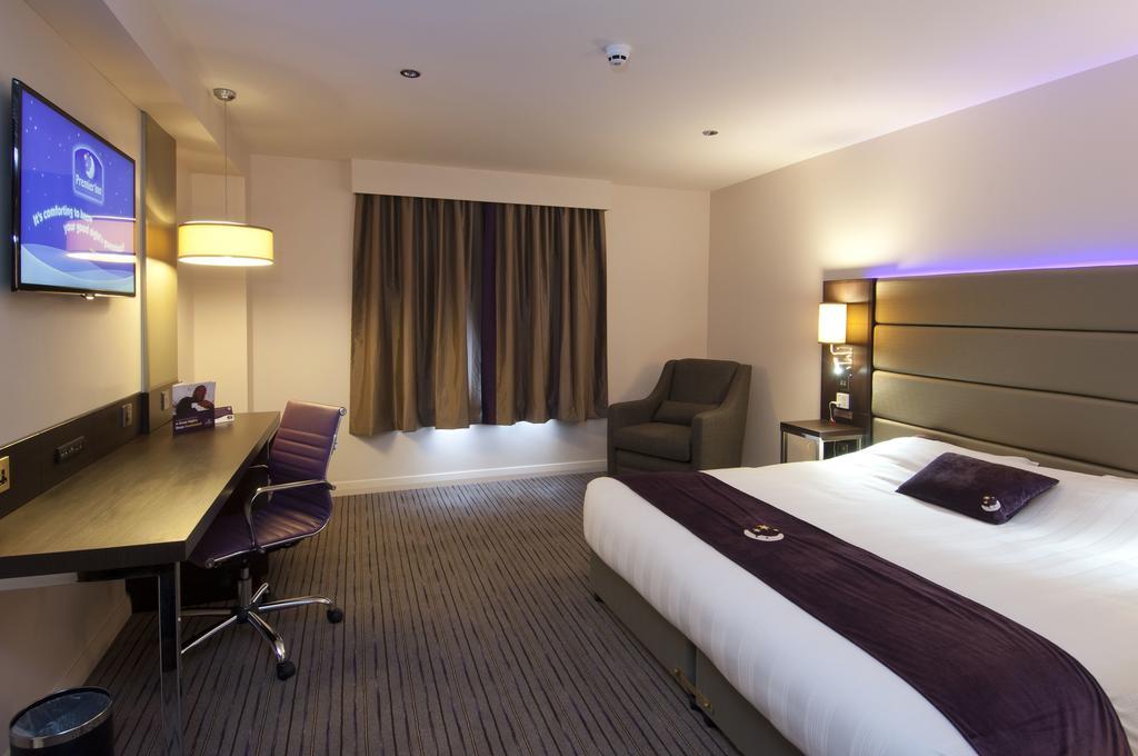 Premier Inn ランカスター エクステリア 写真